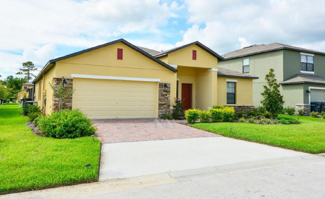 Make Memories With Your Family And Friends In This Beautiful Home 1014 Loughman Exterior photo